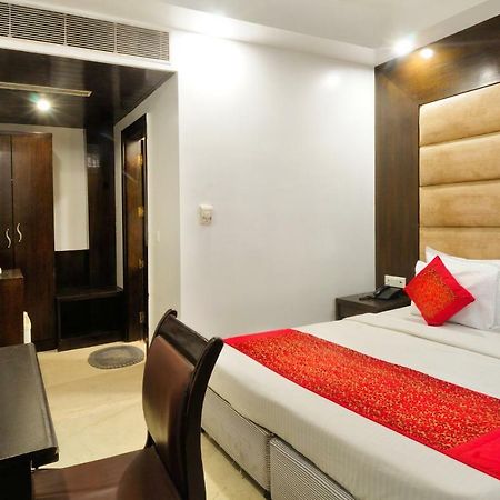 Hotel Benz International 德里 外观 照片