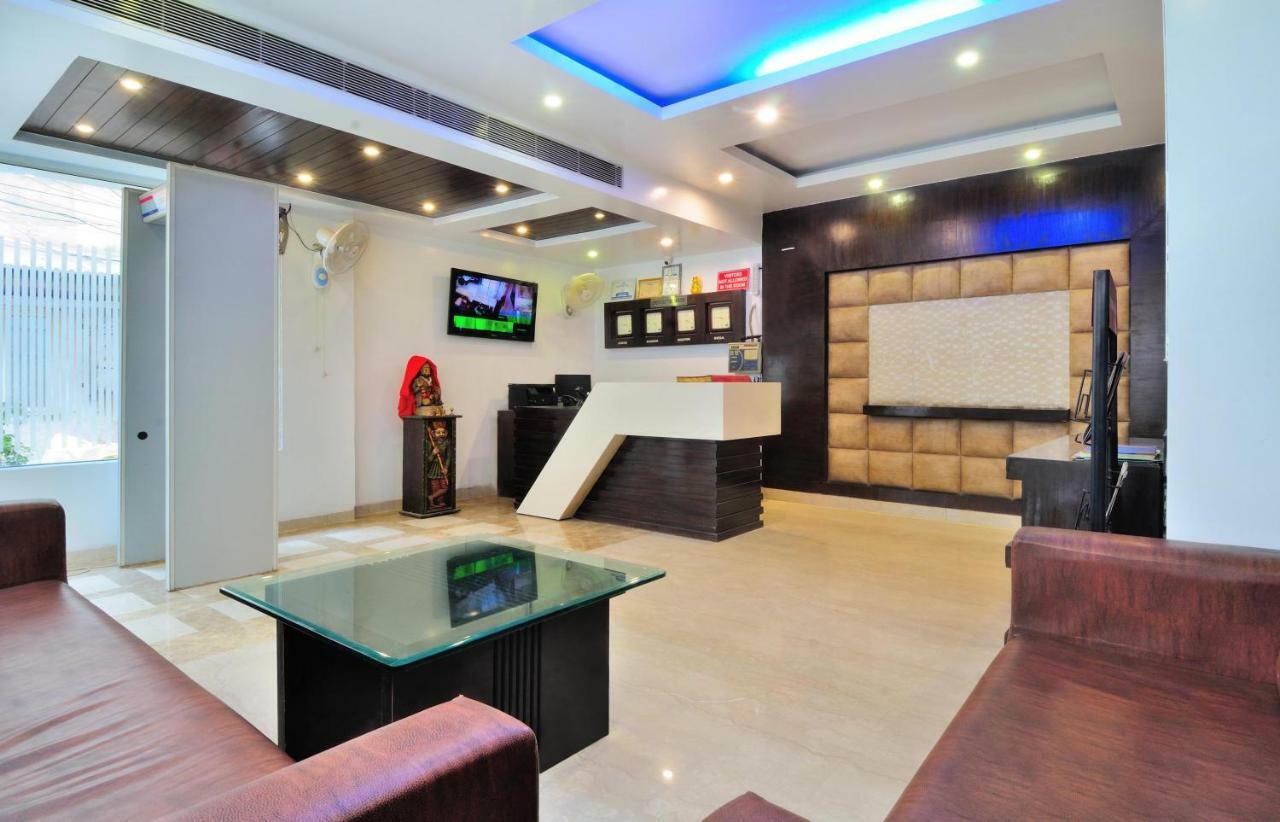 Hotel Benz International 德里 外观 照片