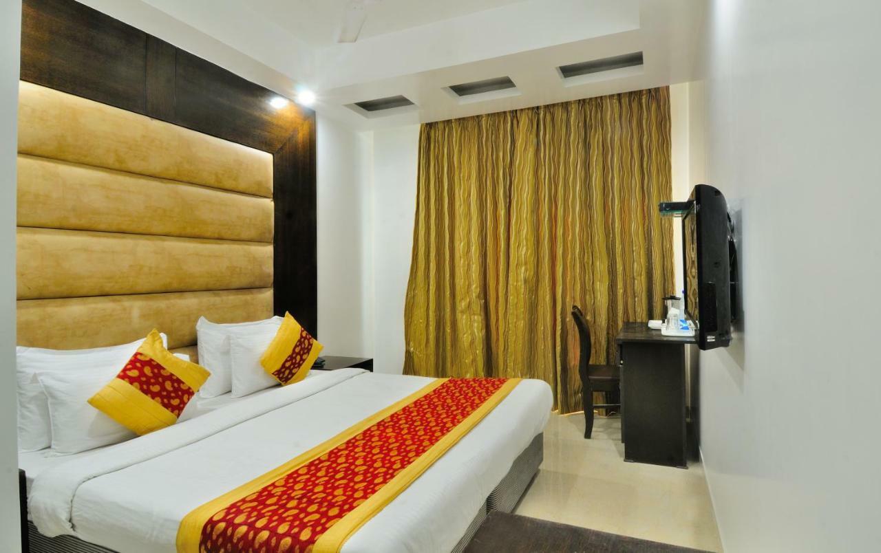Hotel Benz International 德里 外观 照片