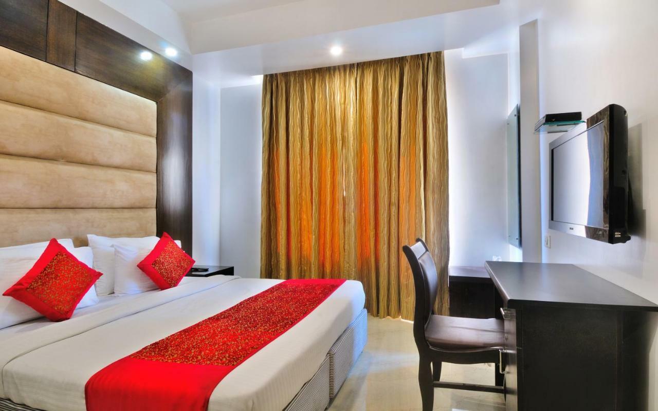 Hotel Benz International 德里 外观 照片